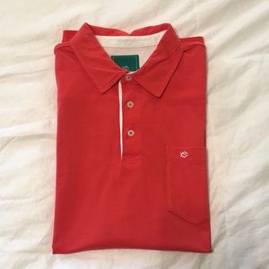 Men’s polo style Southern Tide Cherry Red Pocketed button up shirt. Sz L